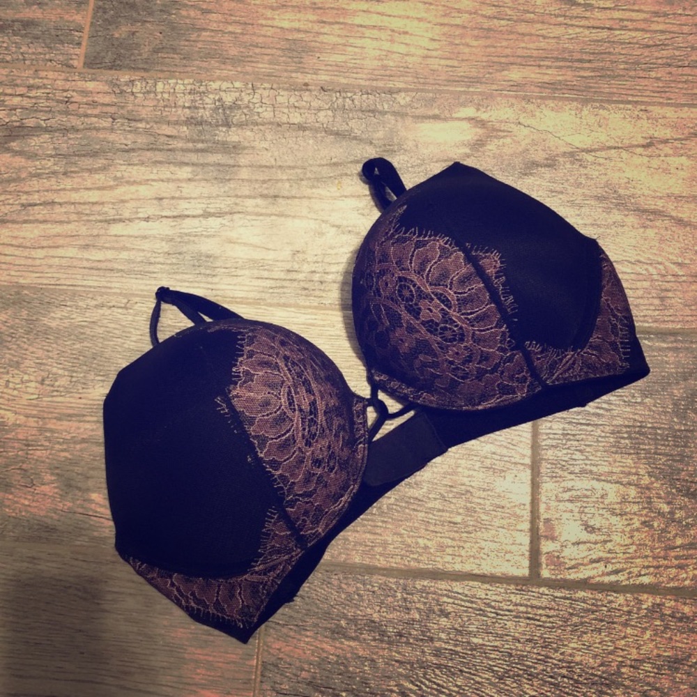 Victoria Secret Bombshell Bra.